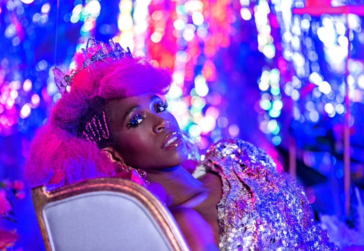 Karol Conka lança clipe de “Lalá” e choca na sinceridade