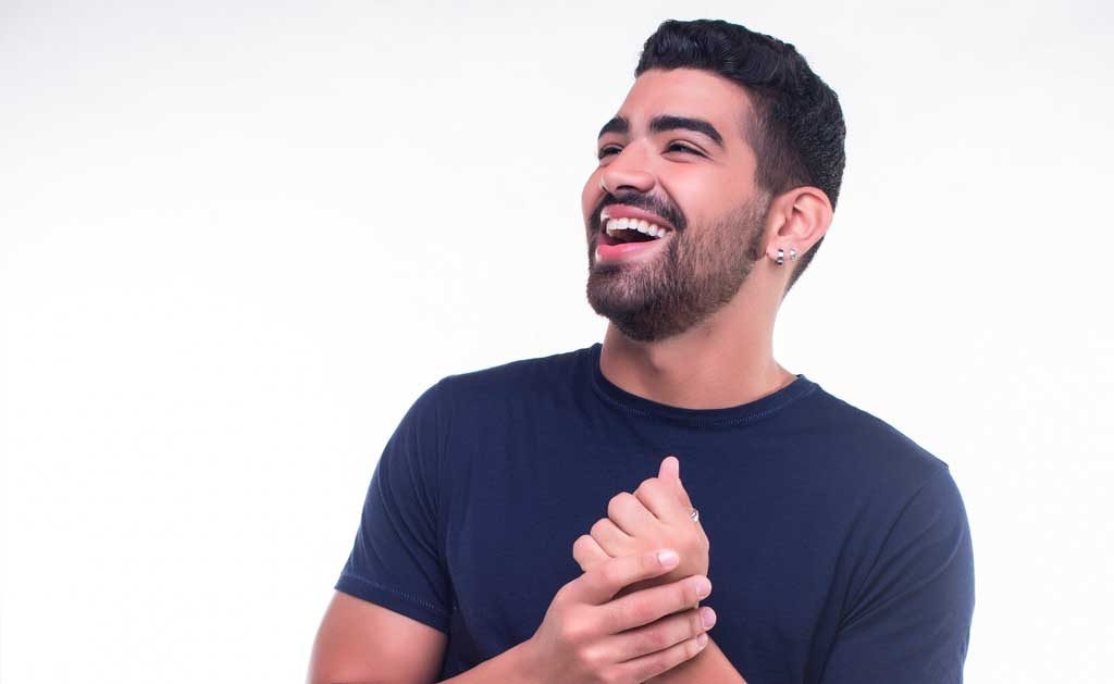 Dilsinho libera lyric vídeo de ’12 horas’ com Marília Mendonça