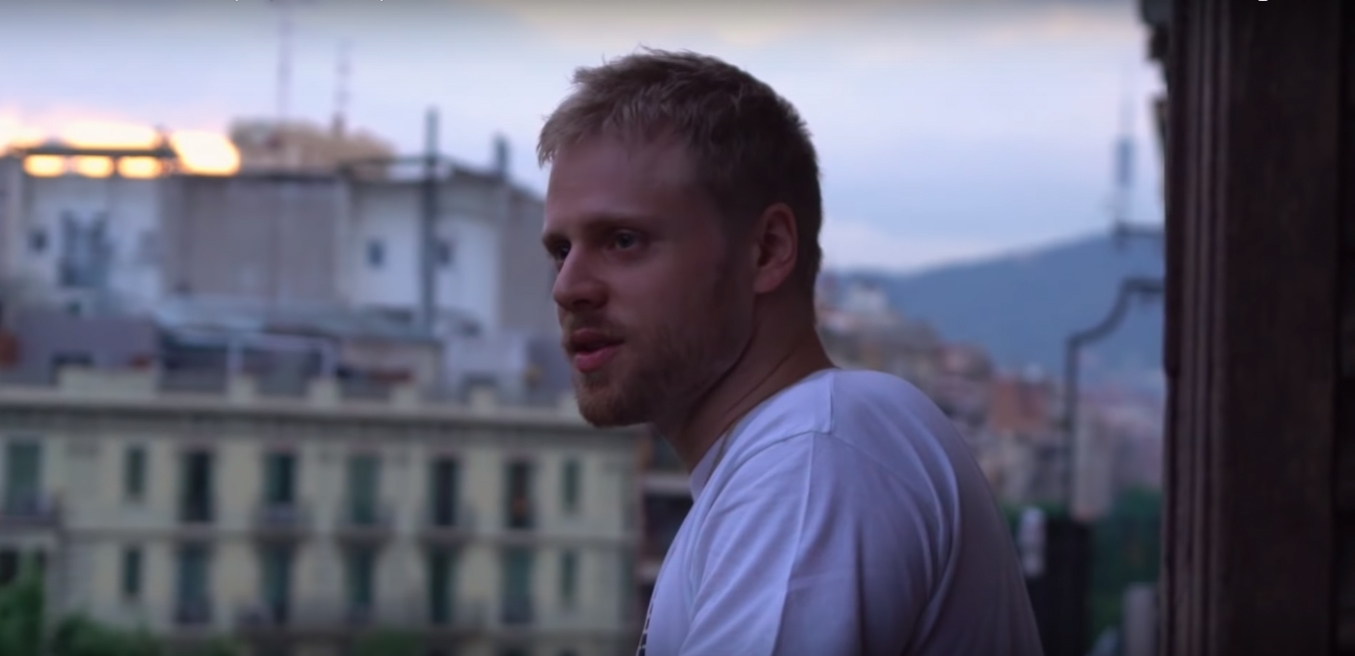 Veja o clipe de “Tenho Você”, primeiro single solo de Davi Sabbag!