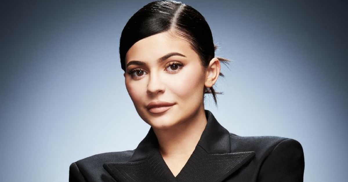 Kylie Jenner perde título de bilionária e não atende Kris ao telefone