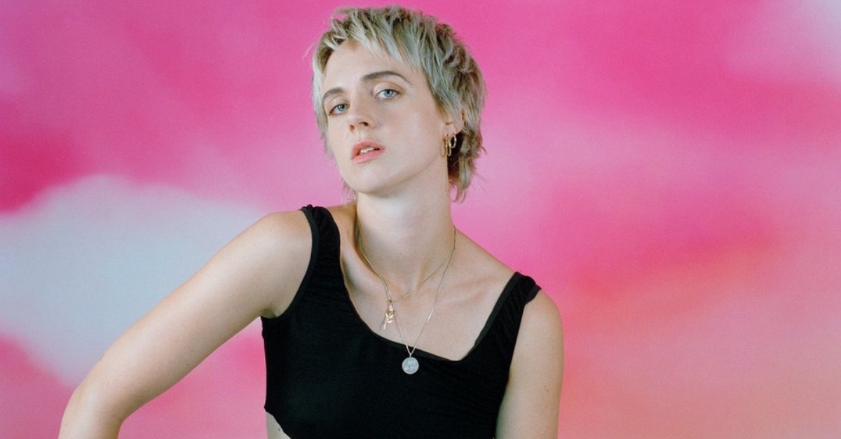 MØ lança single “Way Down”, faixa do seu segundo álbum “Forever Neverland”