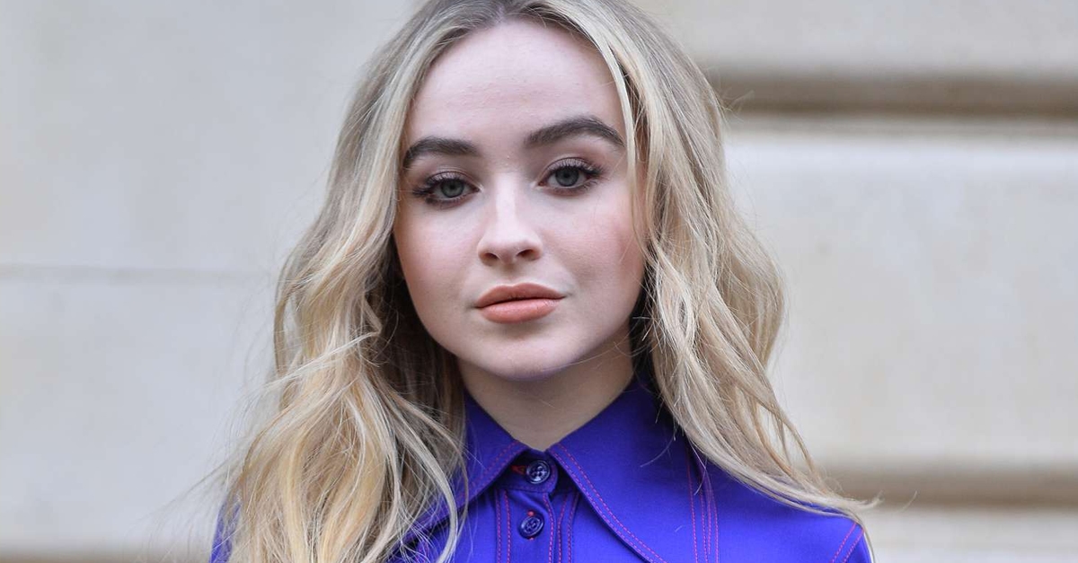 “Let Me Move You” | Sabrina Carpenter lança canção para trilha sonora de “Work It”, da Netflix