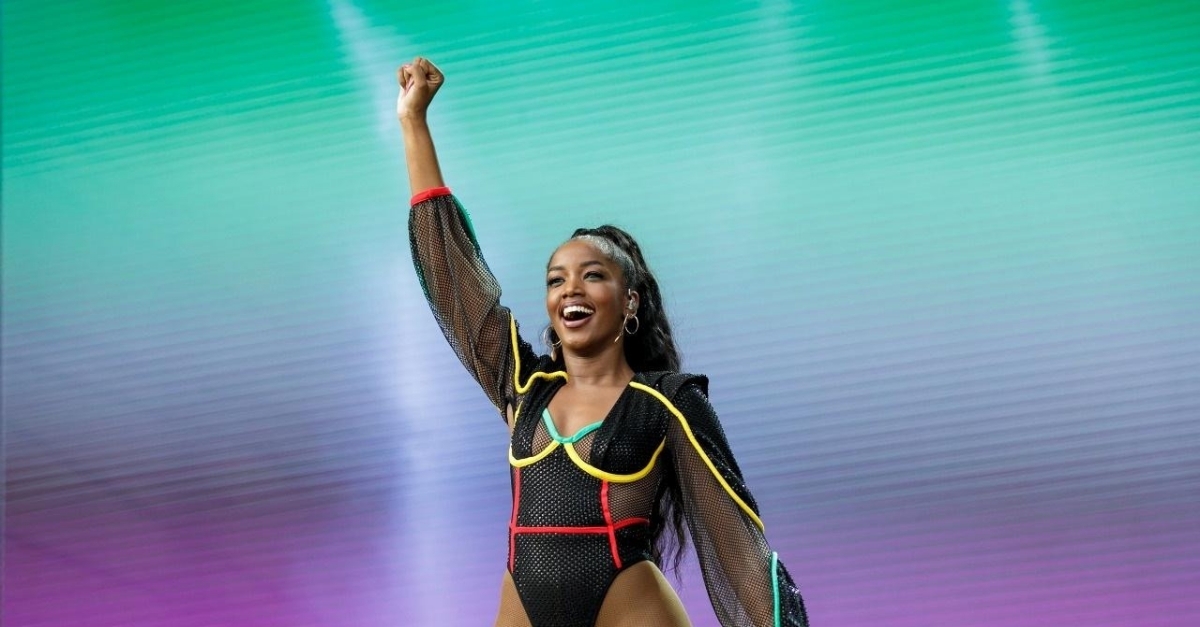 Iza anuncia seu novo single: “Brisa” para este mês