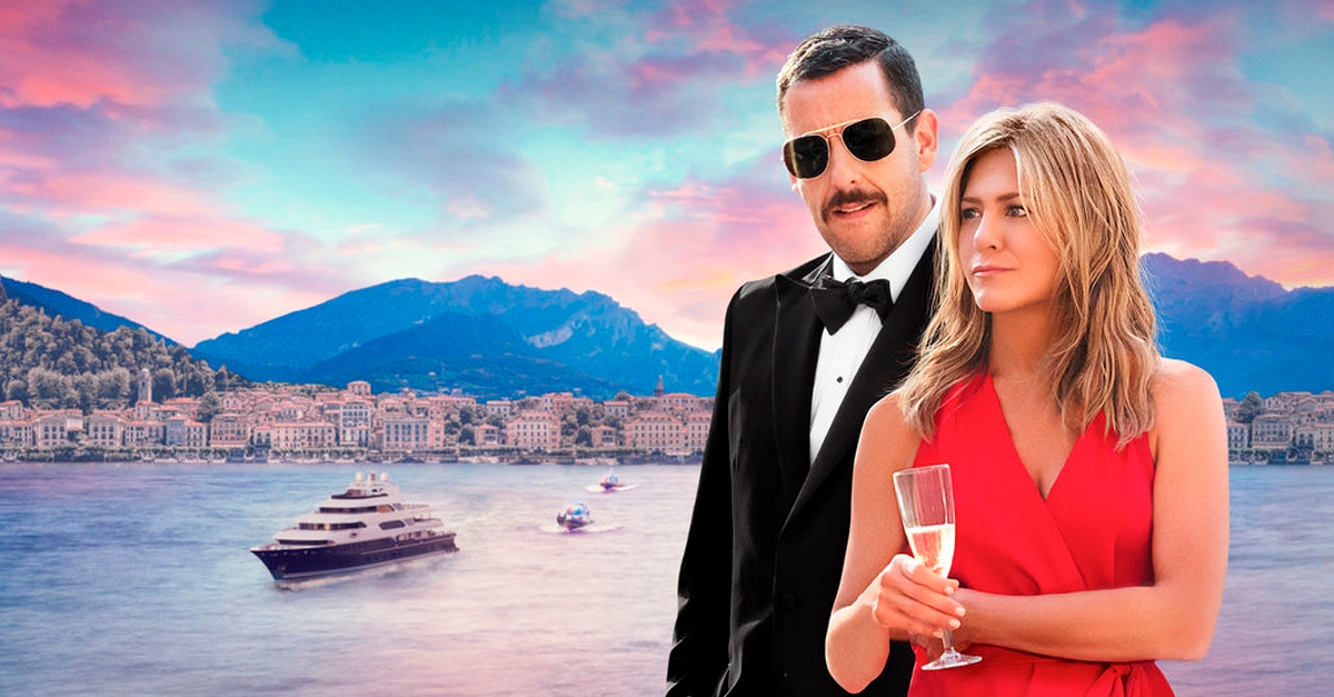 Jennifer Aniston e Adam Sandler são suspeitos de assassinato em “Mistério no Mediterrâneo” | Crítica