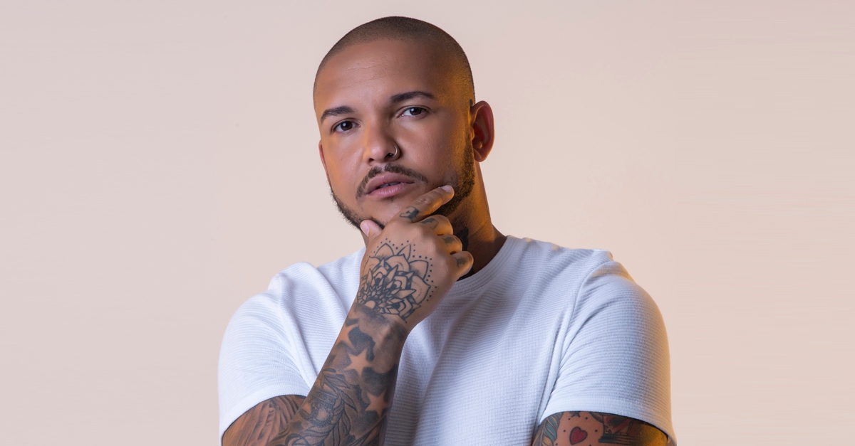 “Status” | Suel lança primeiro álbum da carreira solo; ouça!