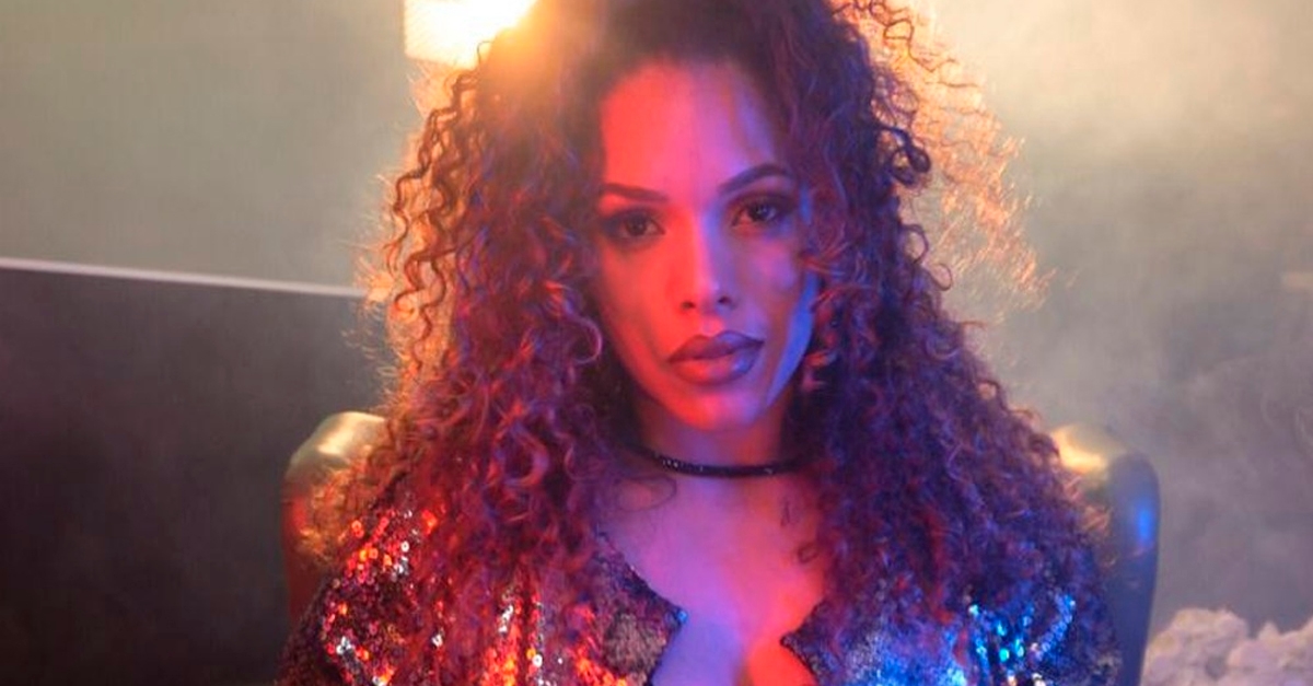 “Cintura” | Joyce Cosmo lança primeiro single da carreira