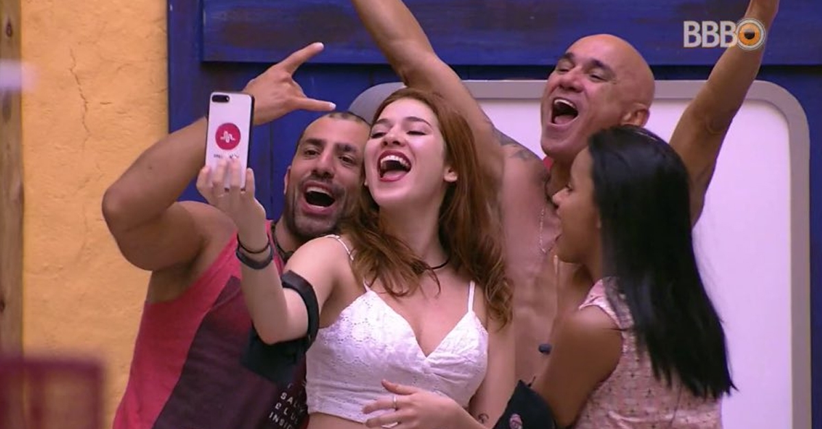 Nova edição do Big Brother Brasil terá celular disponível para participantes