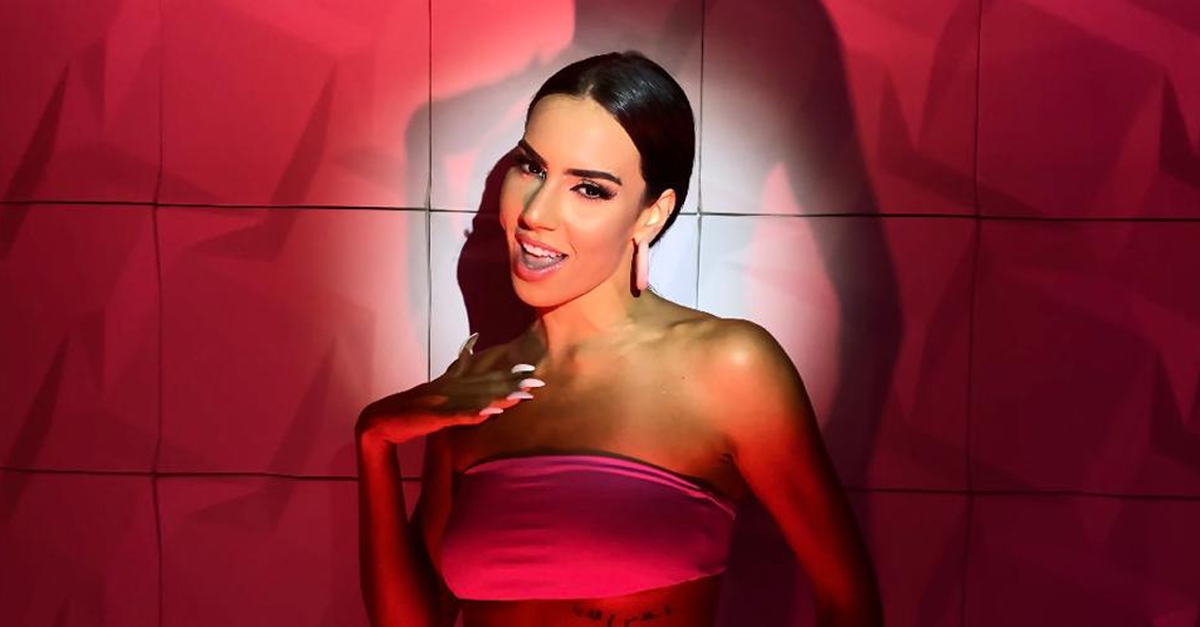 Gia esbanja sensualidade na gravação do clipe de “Se Segura Boy”