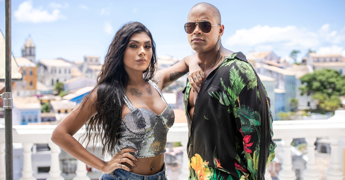 Pocah e Léo Santana gravam clipe de “Lei da Gravidade” em Salvador