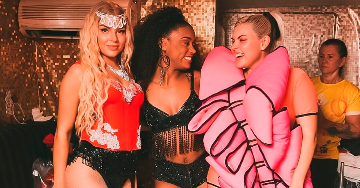 Com participação de Rebecca, Luísa Sonza e Duda Beat agitam Bloco Chá da Alice