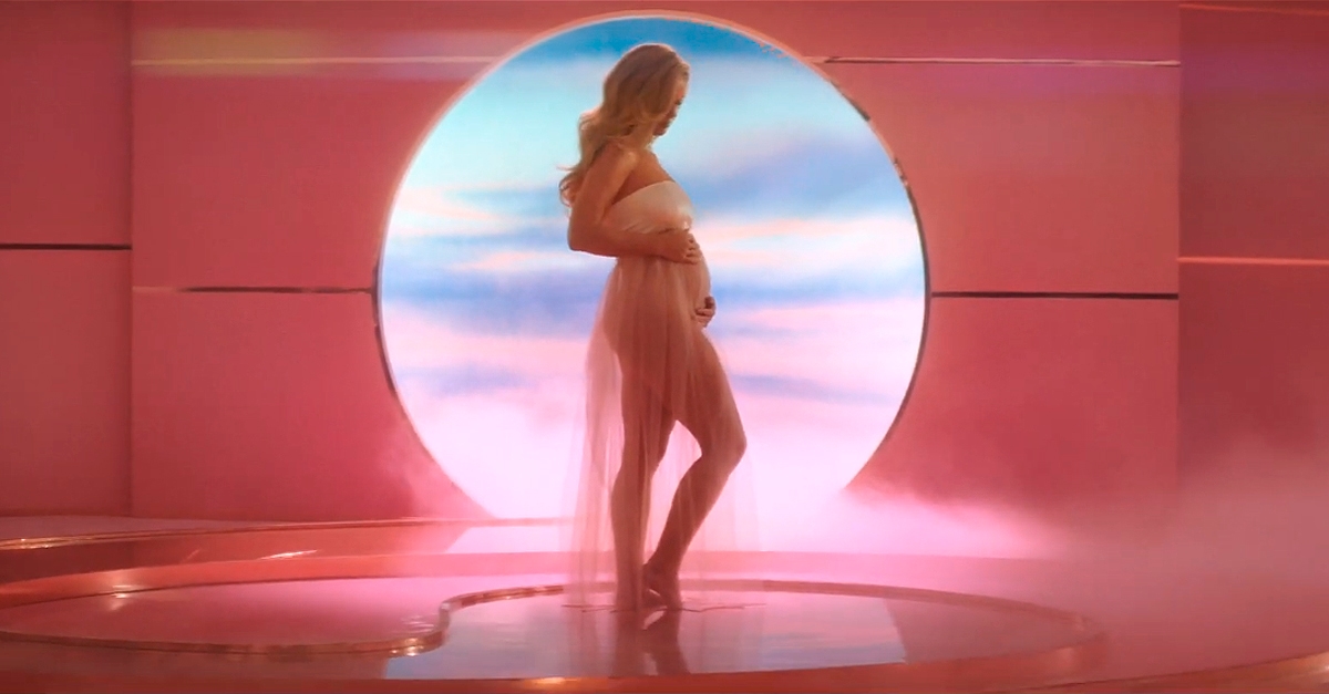 Katy Perry pega fãs de surpresa ao anunciar gravidez; saiba mais!