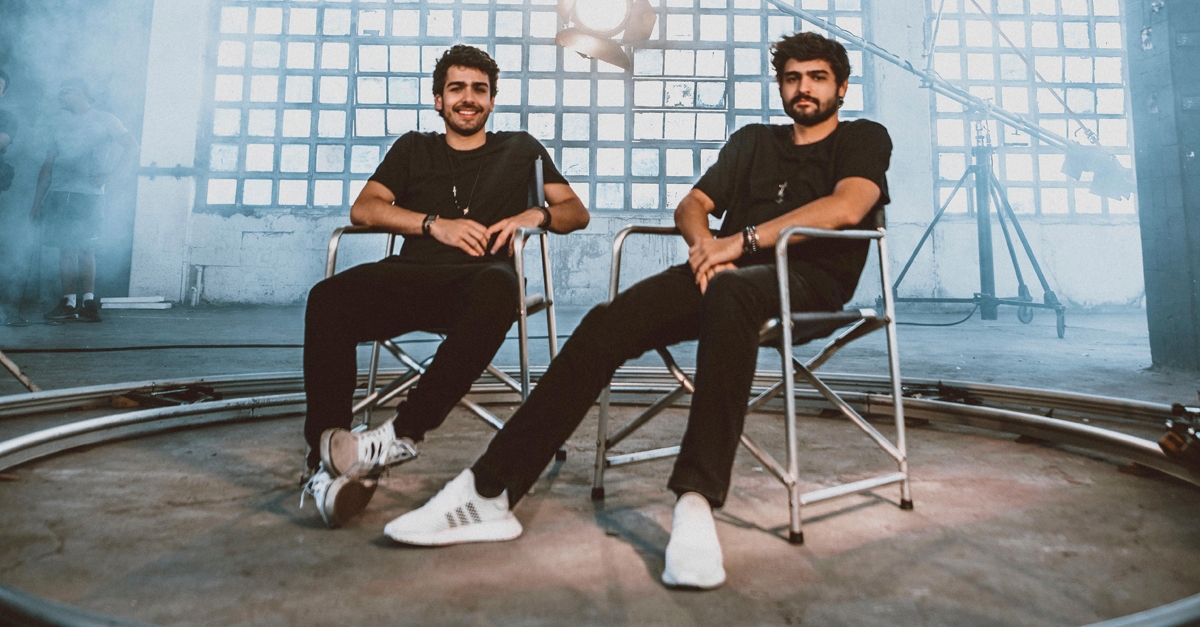 Cat Dealers se torna residente da Insomniac TV e show contará com a tecnologia 3D da edição online do Tomorrowland