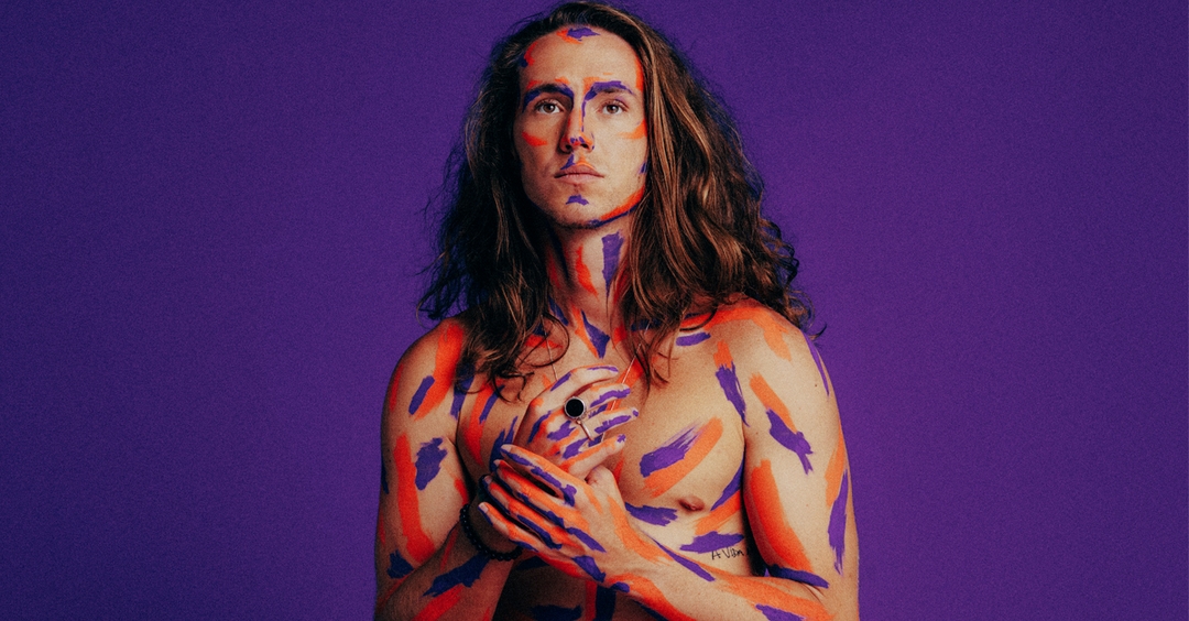 Entrevista | Vitor Kley lança álbum “A Bolha” com participação de Jão e Vitão