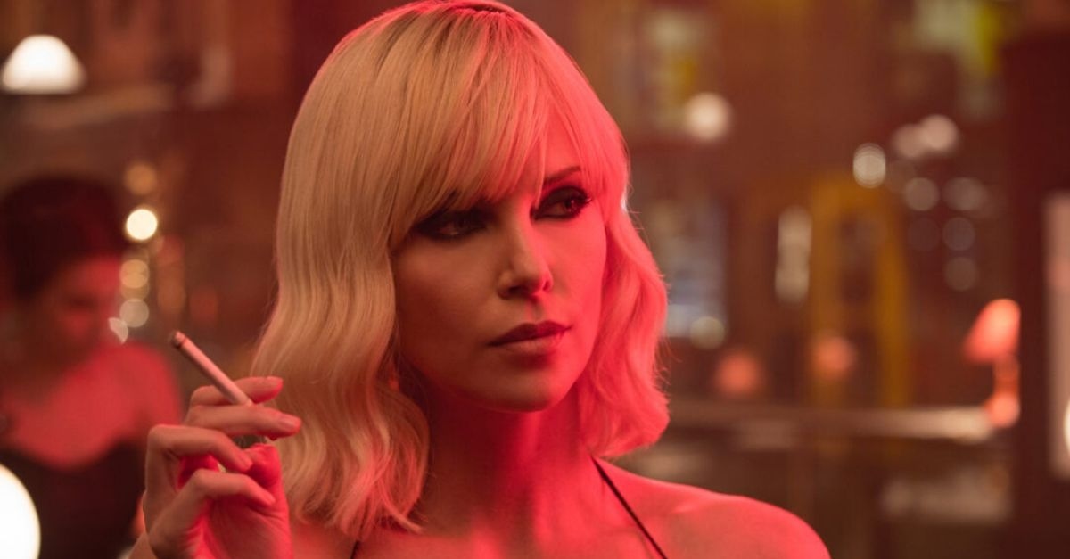 Charlize Theron confirma sequência de “Atômica” na Netflix
