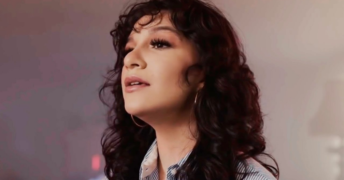 Priscilla Alcântara lança “Eles” e “Florescer” do projeto “ASU”; confira!