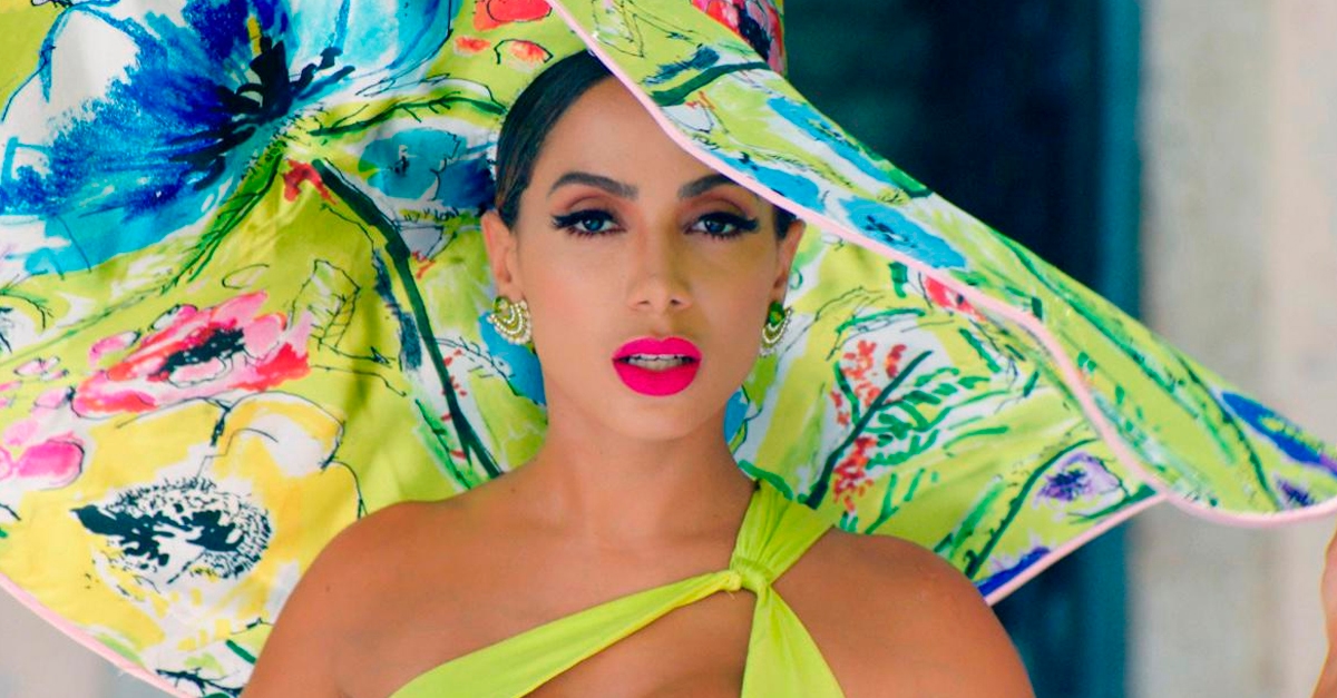 Anitta lança videoclipe de “Me Gusta” em parceria com Cardi B e Myke Towers
