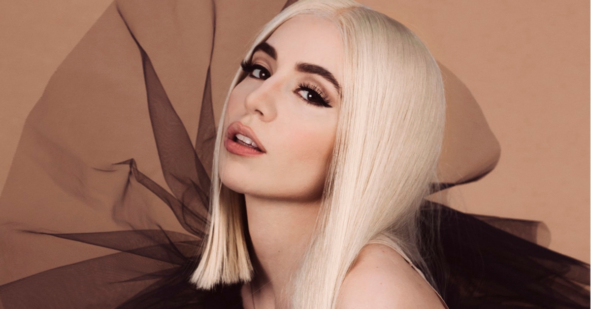 Ava Max lança “OMG What’s Happening” e divulga tracklist do “Heaven & Hell”