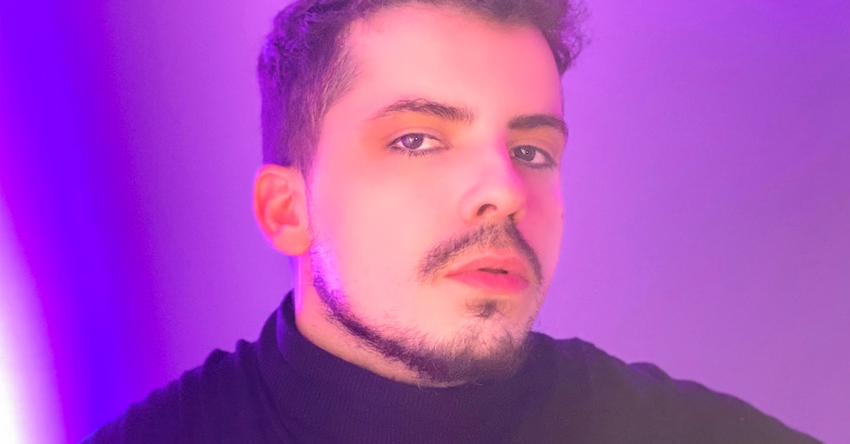 “Pra Saturno” | SZEL faz alusão a movimento de Saturno e fala de amadurecimento em novo single; ouça!