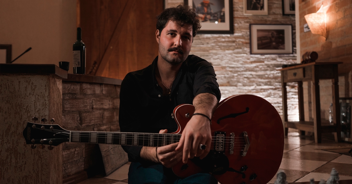 Com paisagens pelo interior de São Paulo, Vítor Guima estreia clipe de “Movimento”