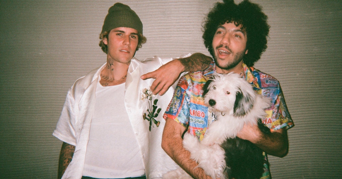 Justin Bieber relembra trajetória em parceria com Benny Blanco; confira “Lonely”!