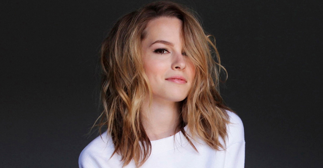 Bridgit Mendler surpreende fãs com prévias de novo single; confira!