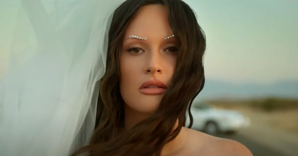 Kacey Musgraves anuncia álbum, filme e lança single; saiba mais sobre “star-crossed”!