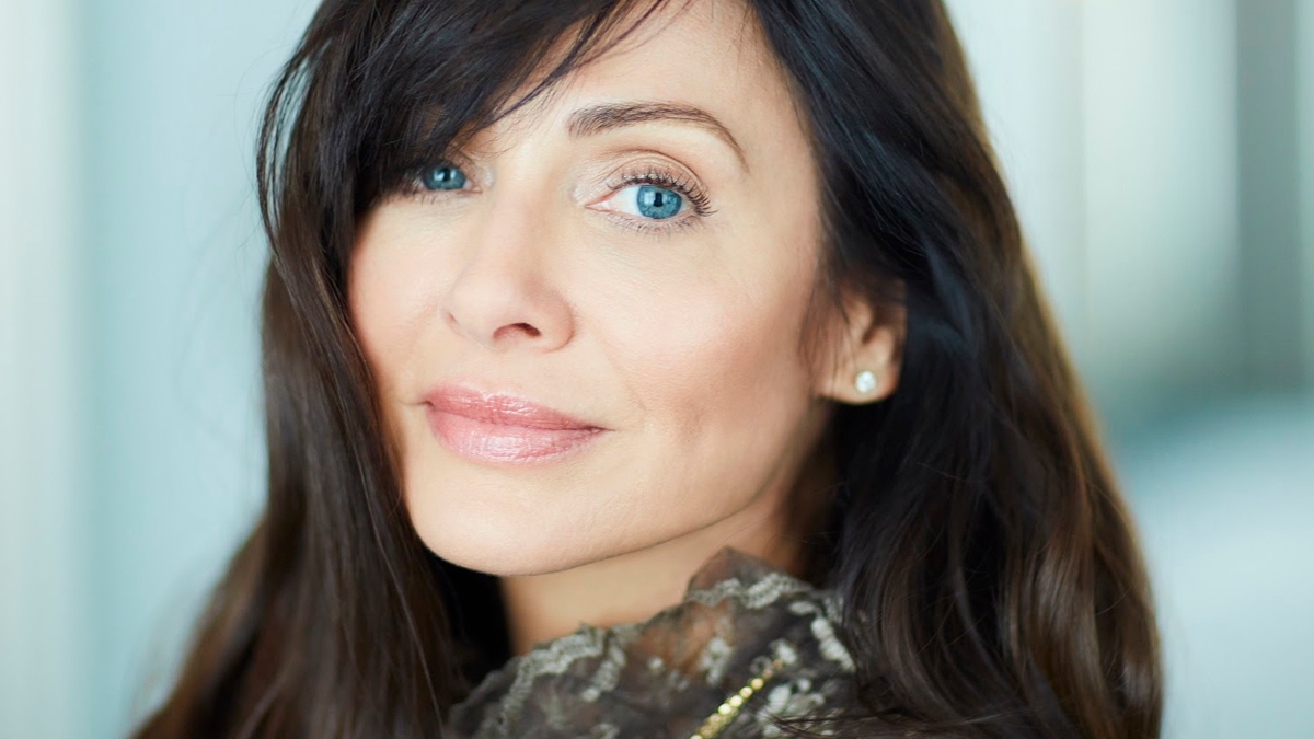 “Firebird”: Natalie Imbruglia lança primeiro disco de inéditas em seis anos; ouça!