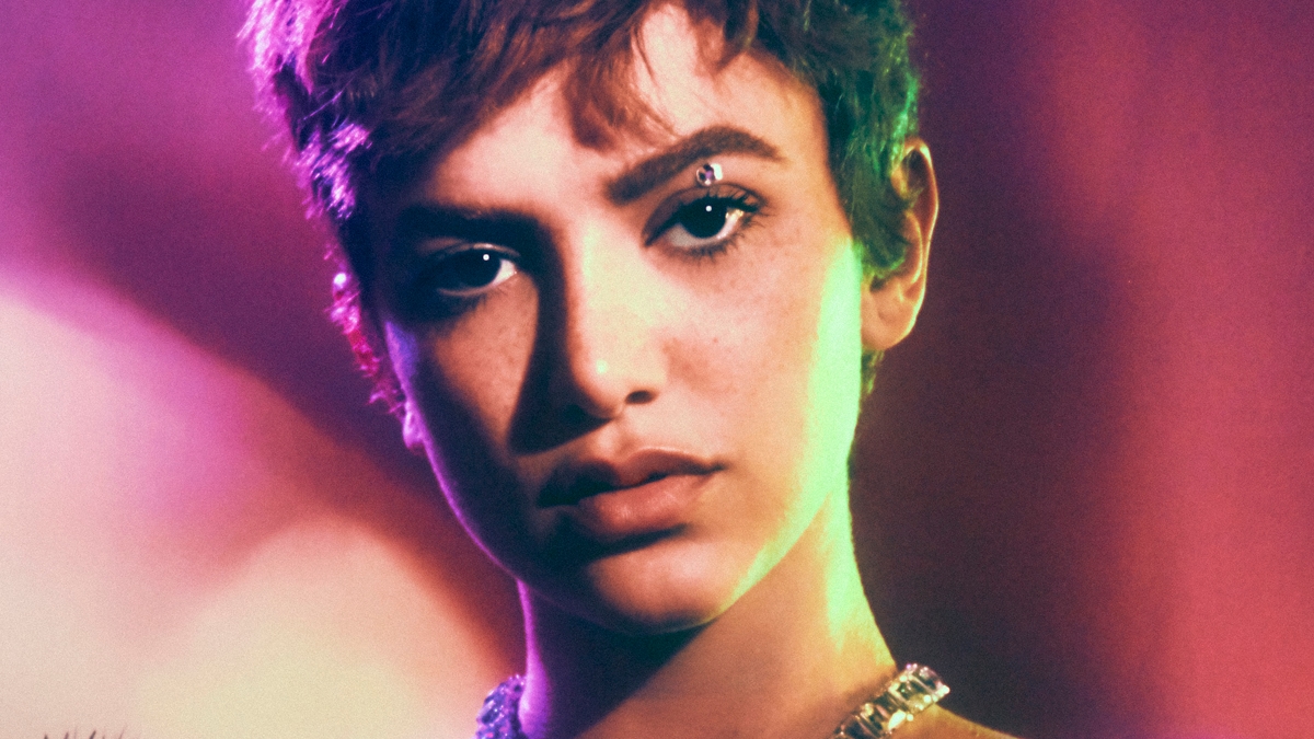 Manu Gavassi lança o tão aguardado disco “GRACINHA”