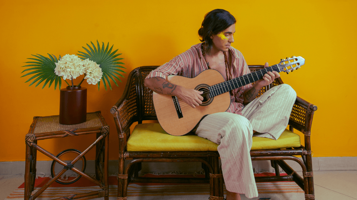 Pe Lu lança nova versão de “Beleza Rara”, primeiro single do EP “Carnaval de sofá”