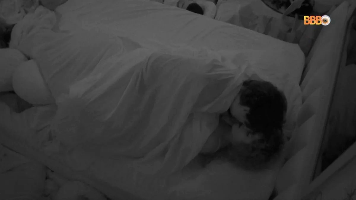 BBB22: Maria e Eliezer transam e internet reage: “Isso que eu quero”