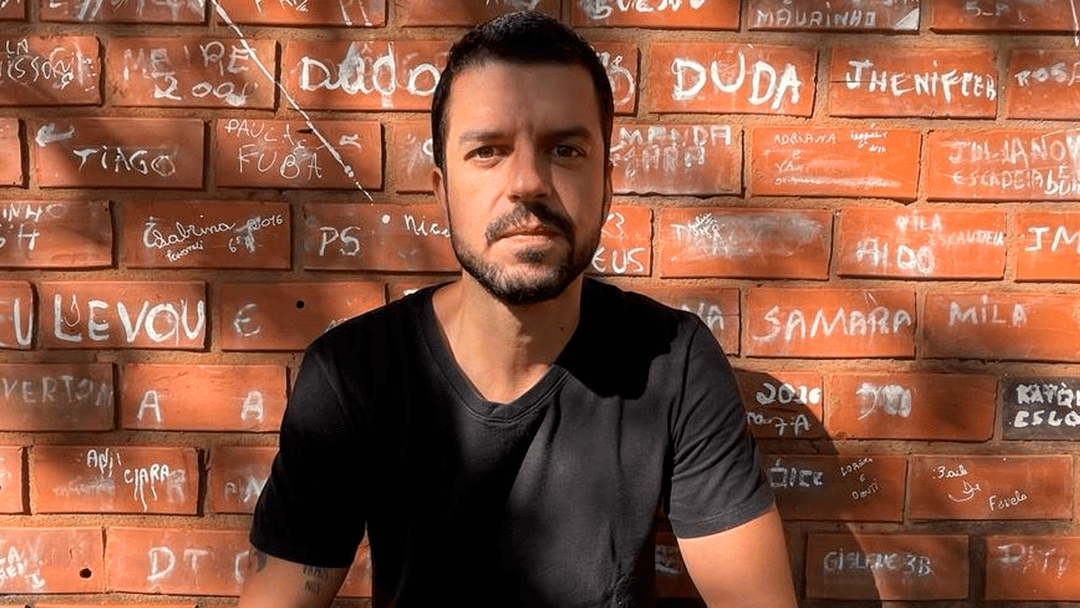 Tuírow estreia nova fase da carreira com o EP “Primeiro Andar”; ouça!