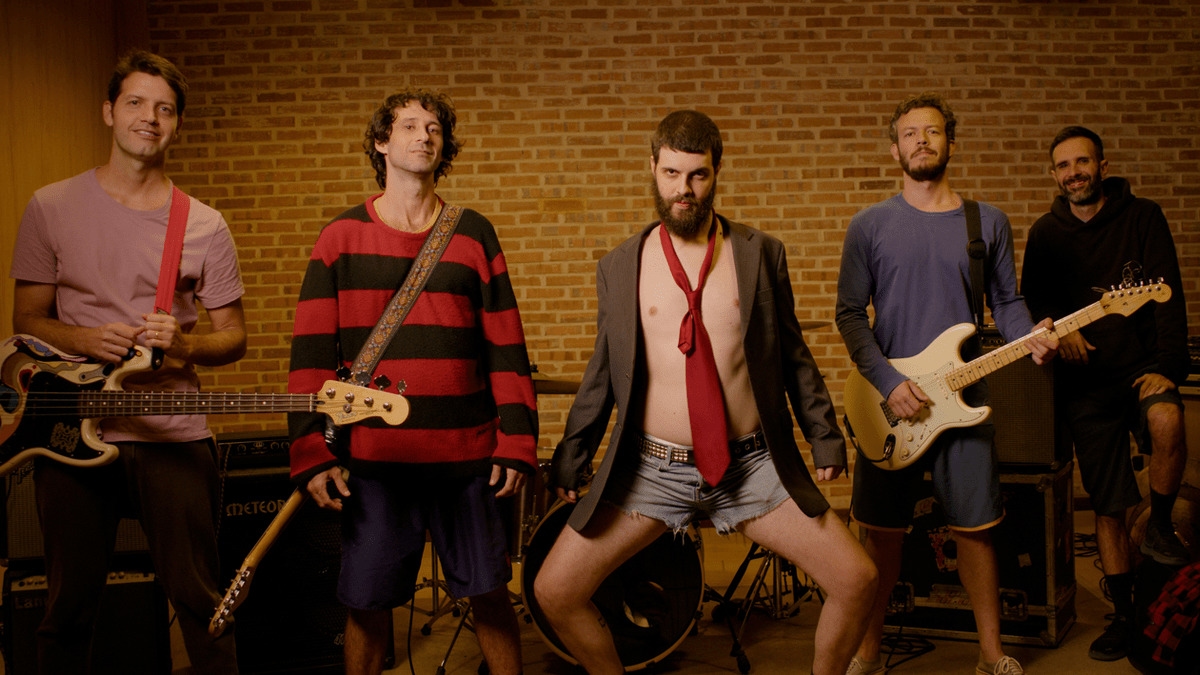 Dibob lança “Só Chamar” com participação de Diogo Defante e Kayky Brito no videoclipe; confira!