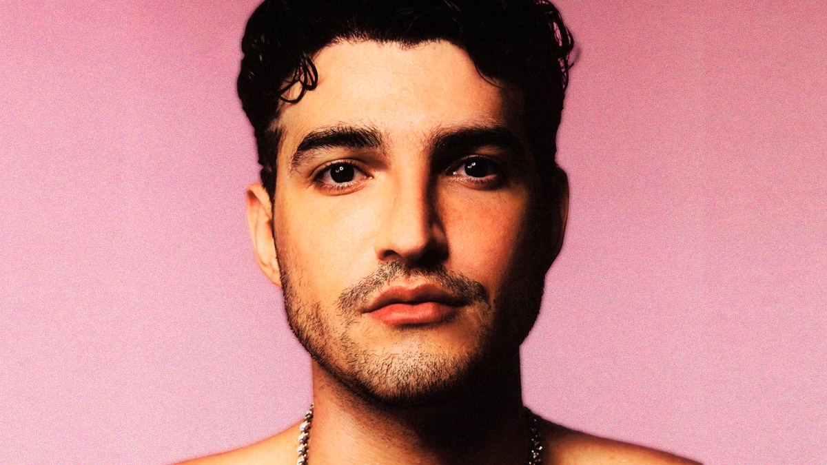 Jão relata susto ao ter carro perseguido por fãs: “Medo de sofrer um acidente”