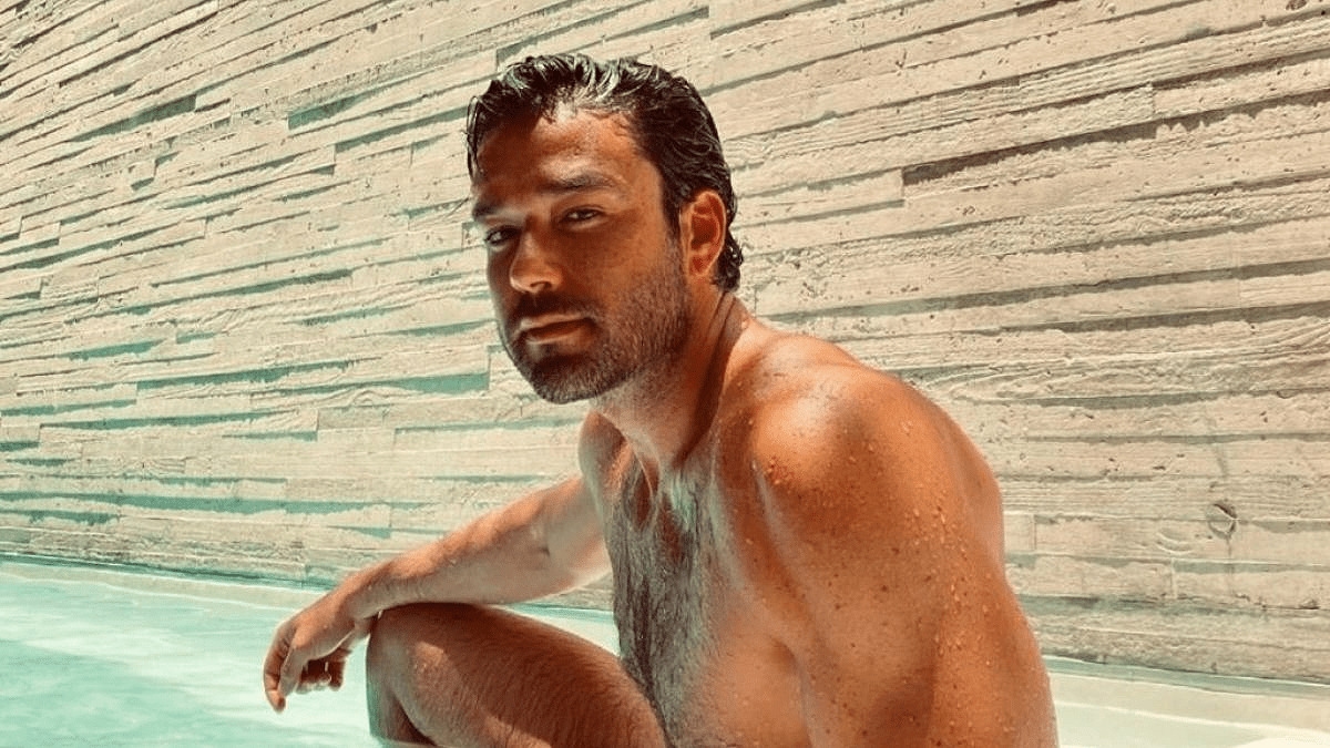 Sérgio Marone comenta sobre fotos ousadas nas redes sociais: “Dou o que eles querem”