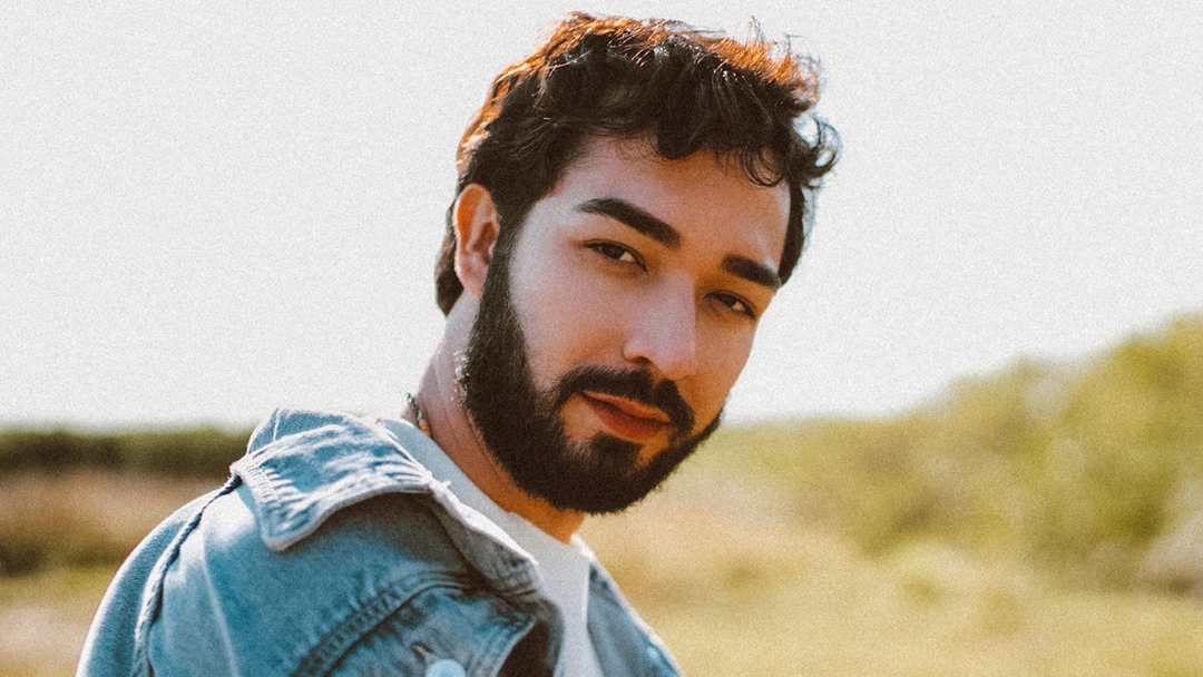 “Primeiro Encontro” | Yves lança EP acompanhado de videoclipe para “Lado a Lado” com Brenda Luce