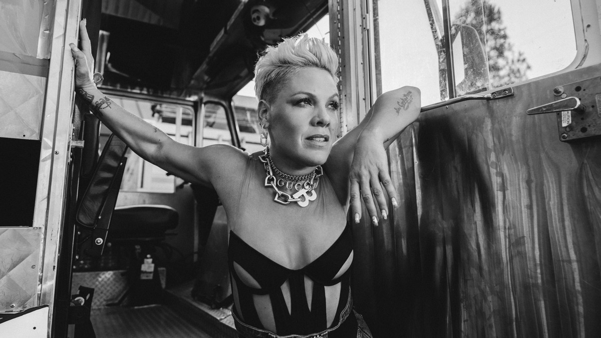 “Trustfall”: Pink lança o tão aguardado nono álbum da carreira; ouça!