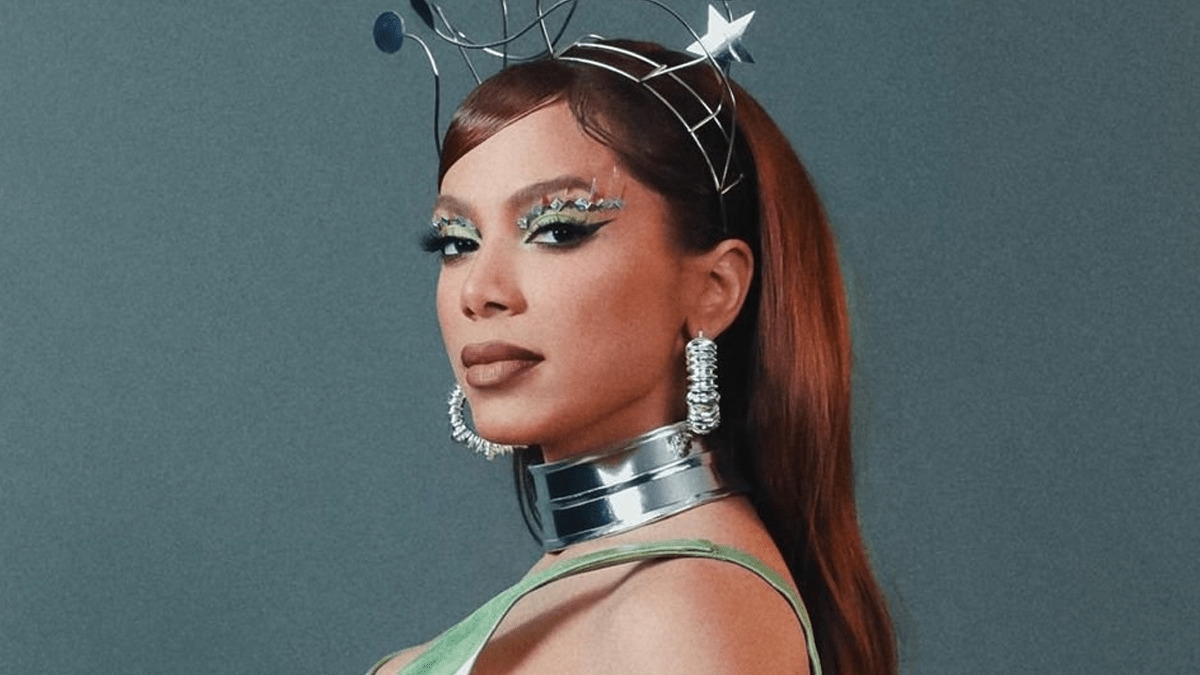 Anitta é confirmada na line-up do Nosso Camarote
