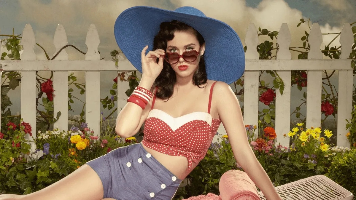 “One Of The Boys”: Katy Perry lança versão comemorativa do primeiro disco da carreira; ouça!