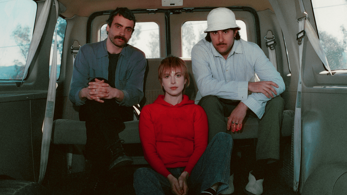 Paramore lança clipe de “Thick Skull” e dispara em carta aberta: “Começando do zero”