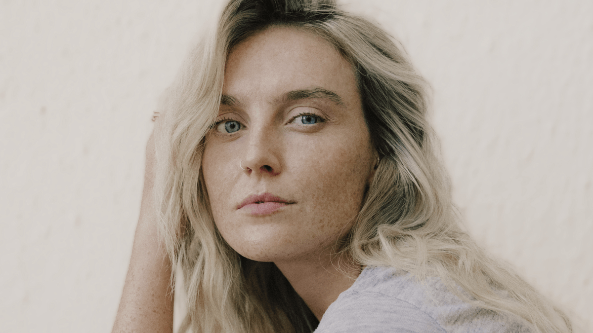 Lançamentos da semana: Bruna Strait e Marvitto, Coldplay, Yves, Guioak, Perrie, Gloria Groove, Kygo, Alok, Kehlani, Ariana Grande e mais