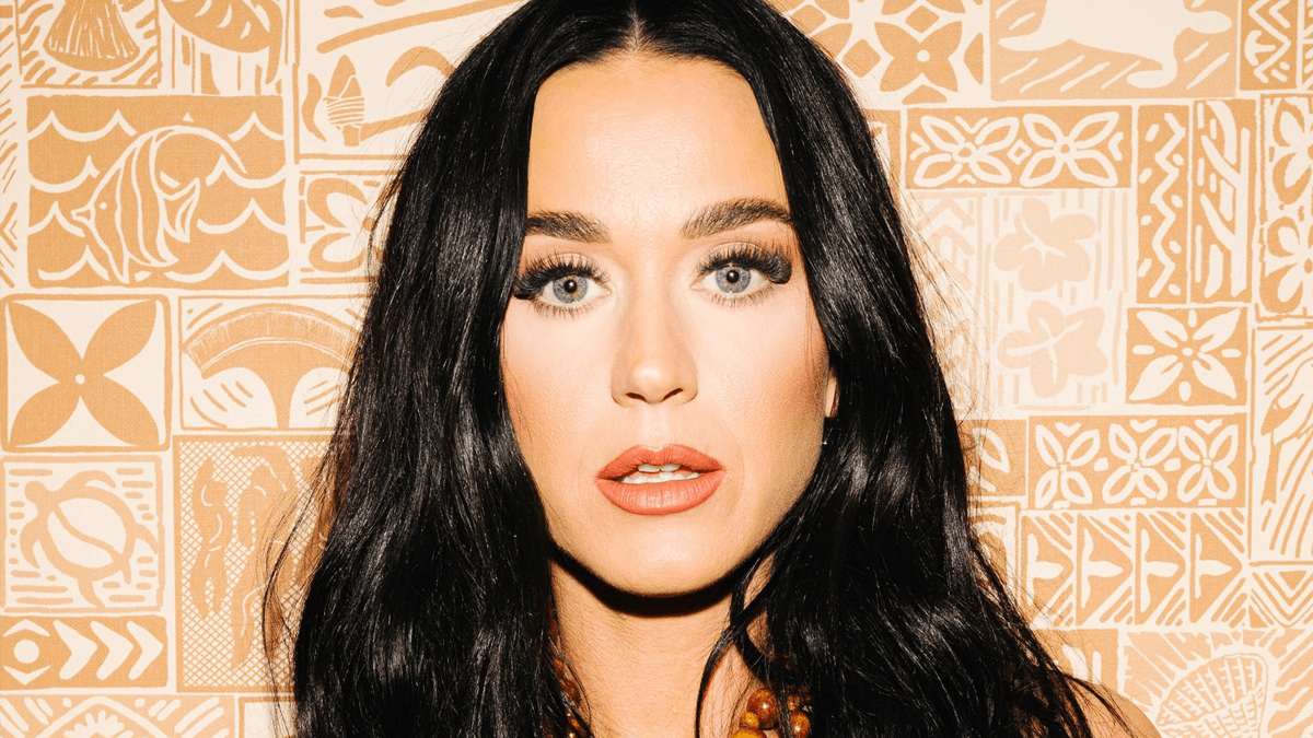 Katy Perry revela mais um teaser de “Woman’s World”