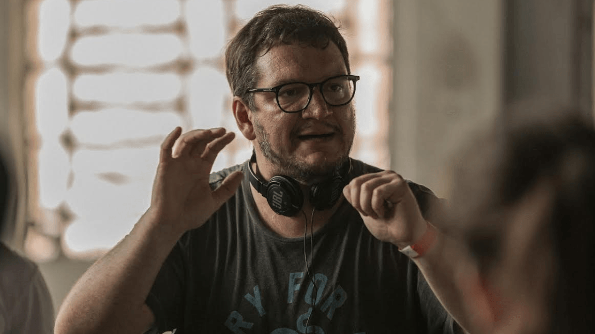 Ravel Cabral celebra duas décadas de sucesso no cinema e no streaming