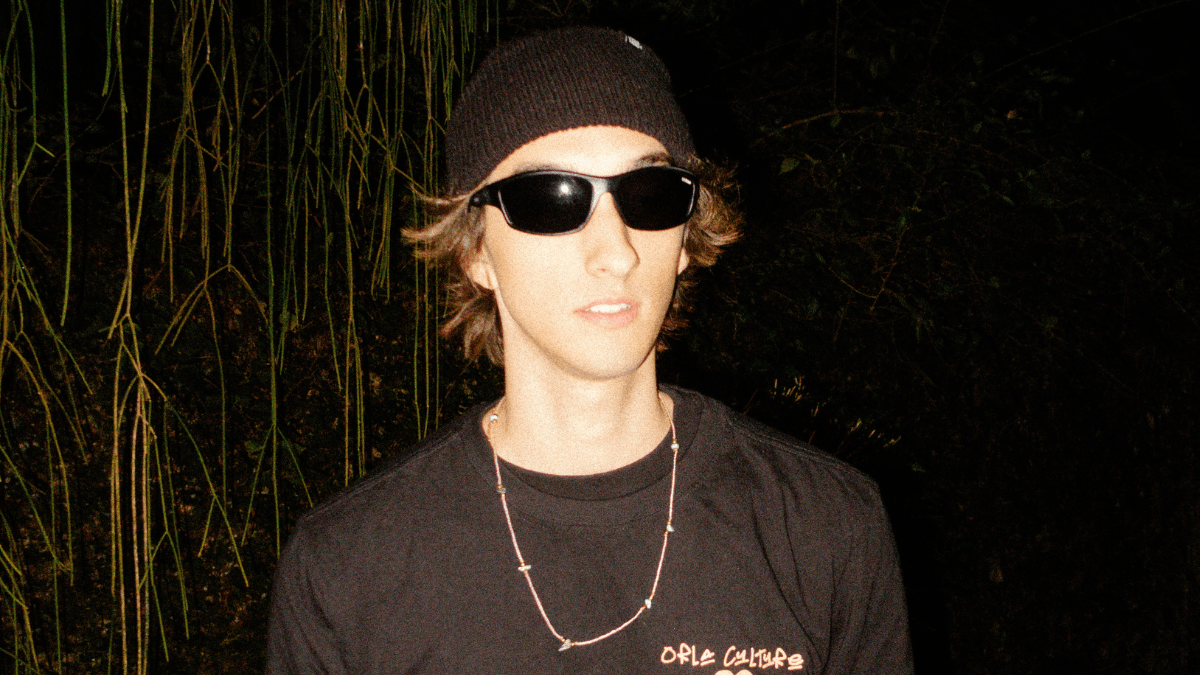 ”Johnny Fontane” é mais um single do cantor e compositor pernambucano Thom