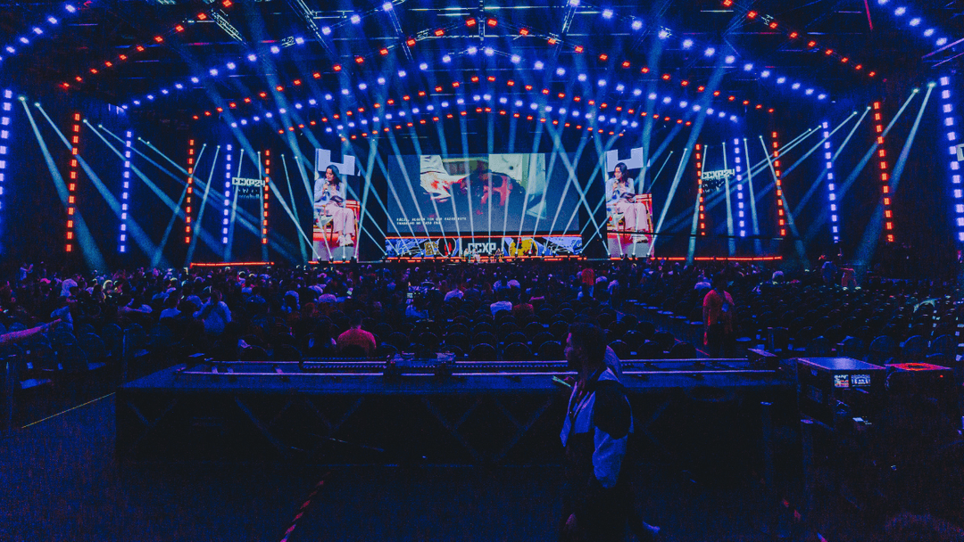 HBO Max apresenta novidades de “O Cavaleiro dos Sete Reinos” na CCXP25 com presença do elenco