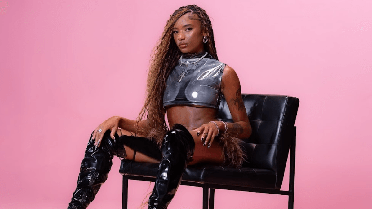 MC Lizzie faz reverência ao funk das periferias no EP “Autenticria”