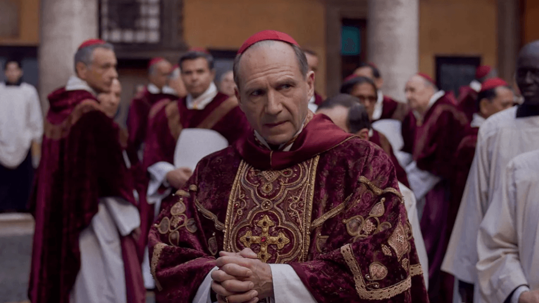 “Conclave” retorna aos cinemas brasileiros