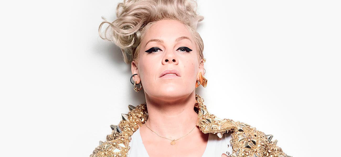 Após anunciar documentário, Pink divulga mais uma música do seu novo álbum. Ouça “Whatever You Want”!