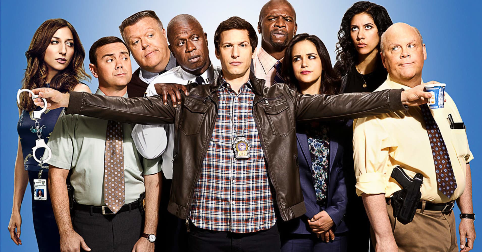 Elenco de Brooklyn nine-nine comemora o inicio das gravações da próxima temporada