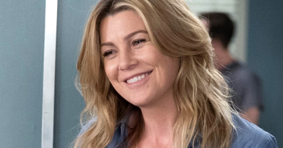 Ellen Pompeo, Katherine Heigl e mais atores de “Grey’s Anatomy” se reúne para homenagem no Emmy Awards