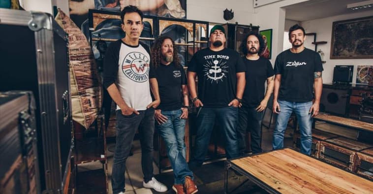 Comemorando 25 anos de carreira, Raimundos relança disco de estreia em vinil